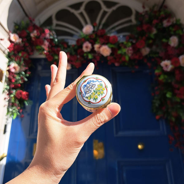 Load image into Gallery viewer, Halcyon Days - Wedding Bells - Enamel Box
