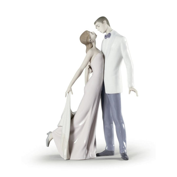 Load image into Gallery viewer, Lladro Happy Anniversary Couple Figurine