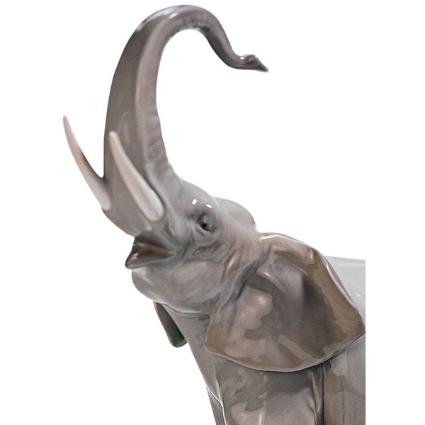 Load image into Gallery viewer, Lladro Elephants Walking Figurine