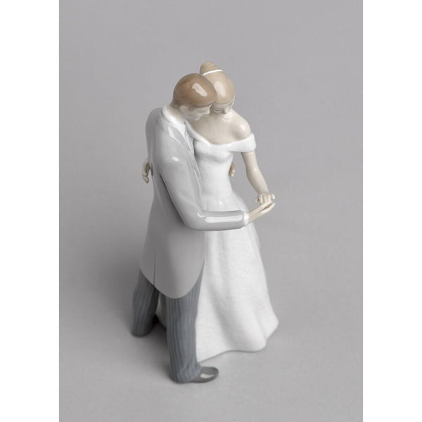 Load image into Gallery viewer, Lladro Together Forever Couple Figurine