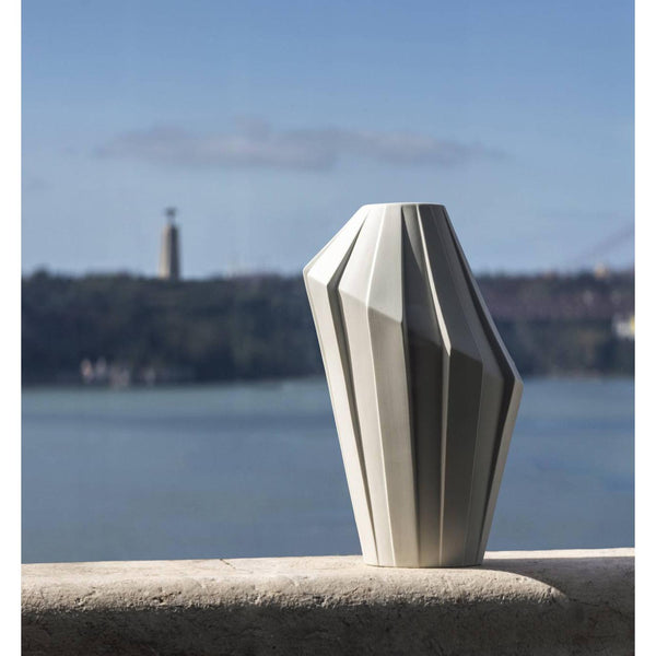 Load image into Gallery viewer, Vista Alegre Ritmo Vase
