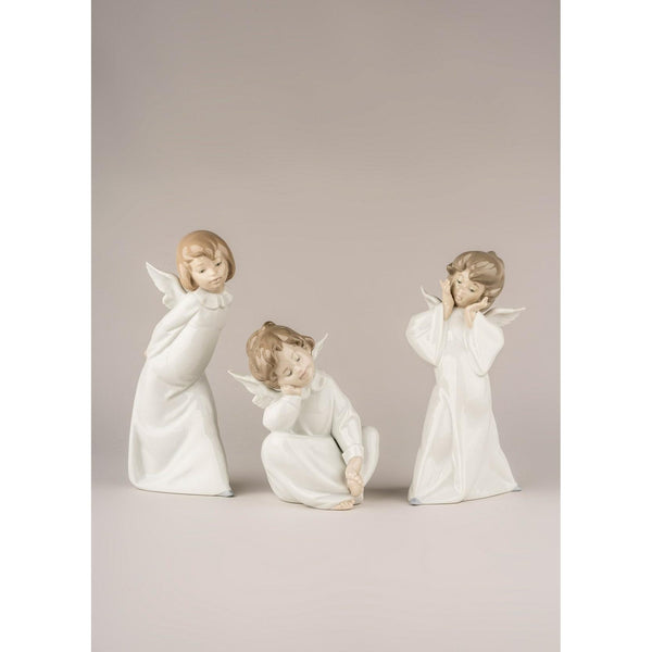 Load image into Gallery viewer, Lladro Angel Dreaming Figurine
