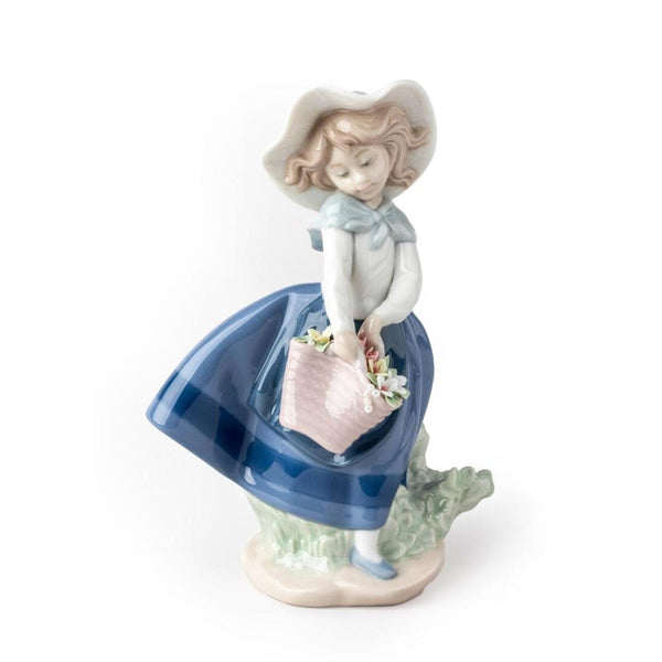 Load image into Gallery viewer, Lladro Pretty Pickings Girl Figurine
