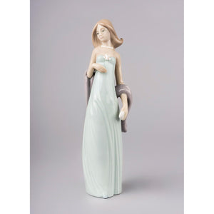 Lladro Ingenue Woman Figurine