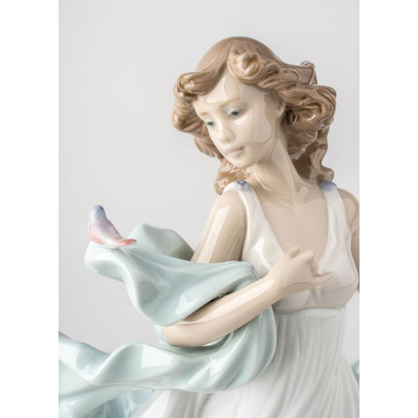 Load image into Gallery viewer, Lladro Summer Serenade Woman Figurine
