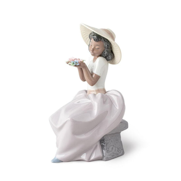 Load image into Gallery viewer, Lladro Sweet Fragrance Girl Figurine
