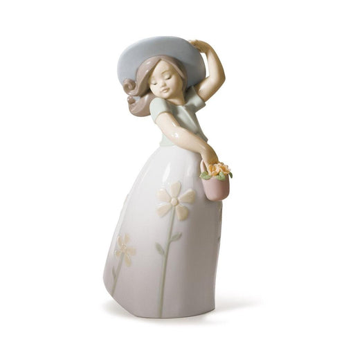 Lladro Little Daisy Girl Figurine