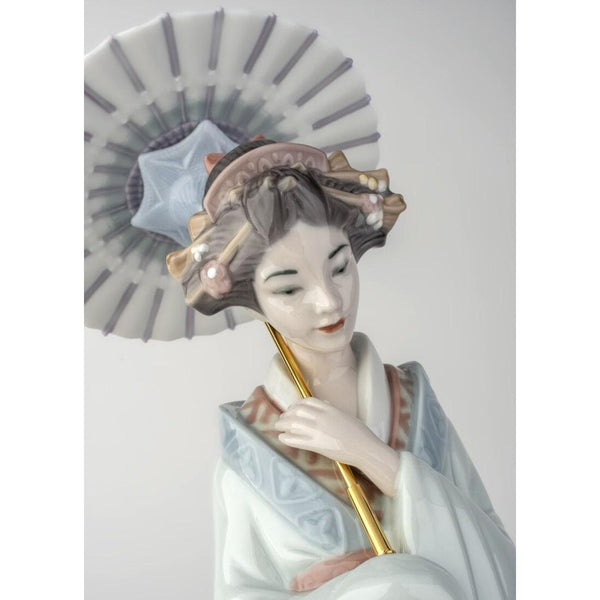 Load image into Gallery viewer, Lladro Japanese Portrait Woman Figurine
