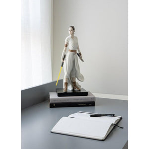 Lladro Rey™ Sculpture