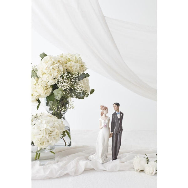 Load image into Gallery viewer, Lladro Soulmates - Groom II - Figurine
