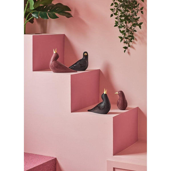 Load image into Gallery viewer, Lladro Starling I Figurine - Purple
