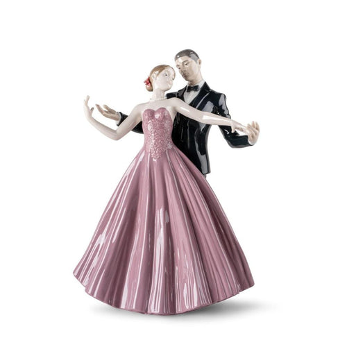 Lladro Anniversary Waltz Sculpture