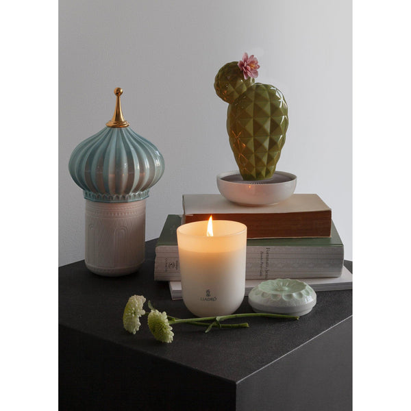 Load image into Gallery viewer, Lladro Opuntia Cactus Diffuser - Gardens of Valencia Scent
