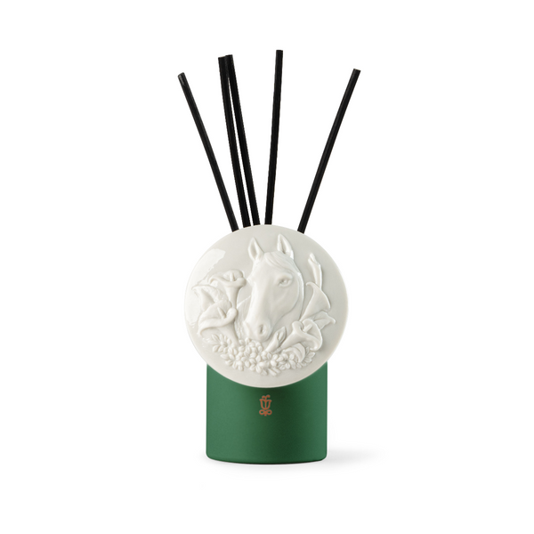 Load image into Gallery viewer, Lladro Horse perfume diffuser - Gardens of Valencia
