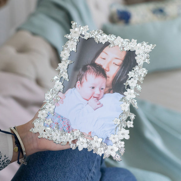 Load image into Gallery viewer, Addison Ross Silver &amp; White Flower Frame - 5 x 7 in
