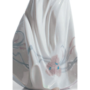 Lladro Butterfly Treasures Woman Figurine