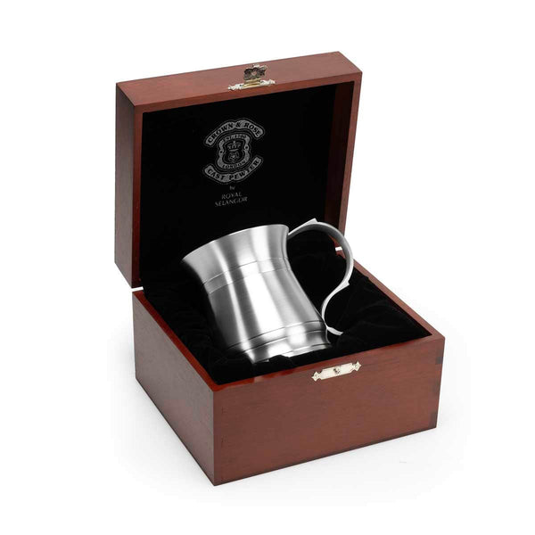 Load image into Gallery viewer, Royal Selangor Scattergood Tankard
