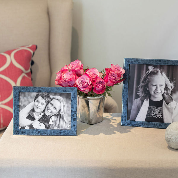 Load image into Gallery viewer, Addison Ross Sapphire Poplar Veneer Frame - 4 x 6 in
