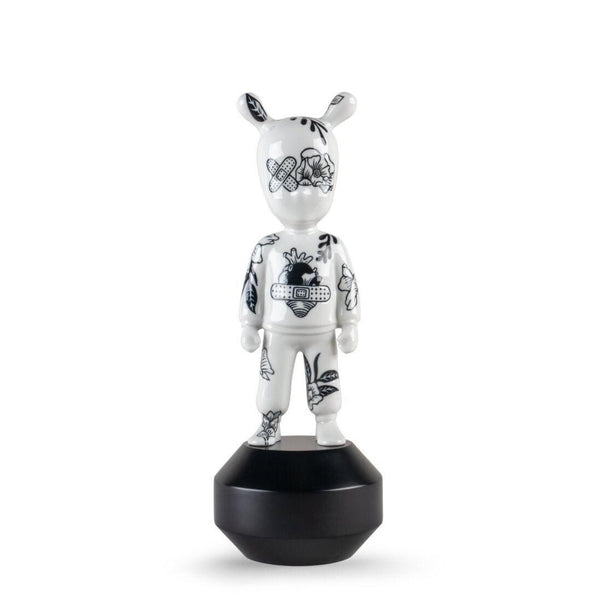 Load image into Gallery viewer, Lladro The Guest By Henn Kim Sculpture - Small Model - Numbered Edition
