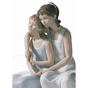 Lladro My Sister My Friend Figurine