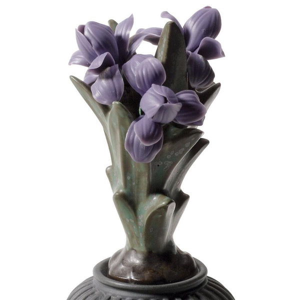 Load image into Gallery viewer, Lladro Iris Flowers Pot For Warrior Boy Figurine

