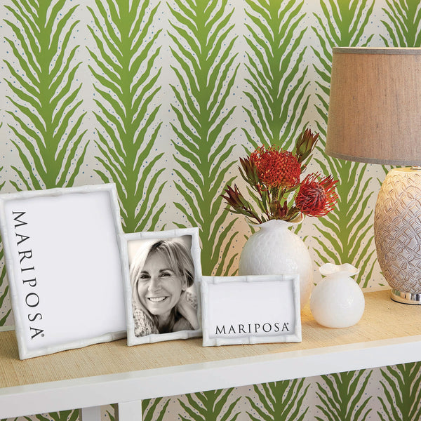 Load image into Gallery viewer, Mariposa Bamboo White 4x6 Frame
