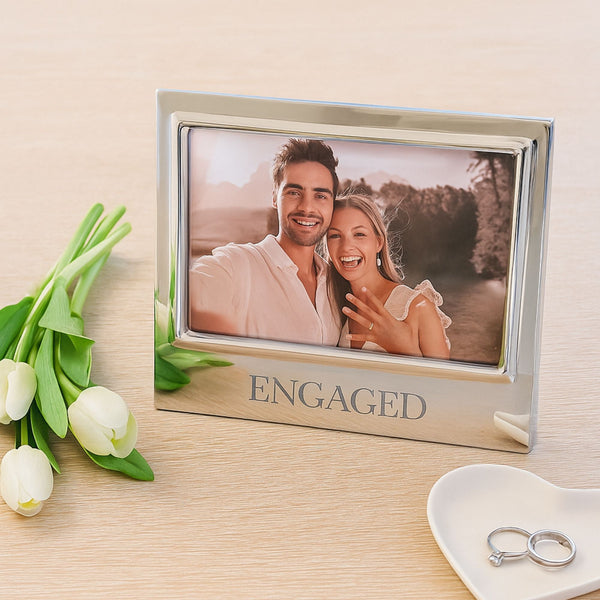 Load image into Gallery viewer, Mariposa ENGAGED Signature 4x6 Frame
