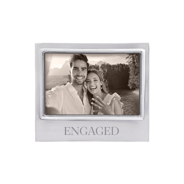 Load image into Gallery viewer, Mariposa ENGAGED Signature 4x6 Frame
