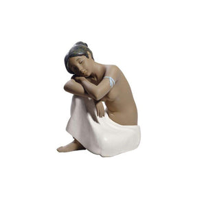 Lladro NAO Tranquil Moment - Figurine