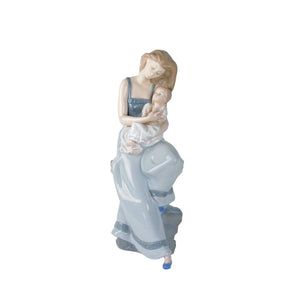 Lladro NAO My Little Girl - Figurine