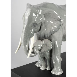 Lladro Leading The Way Elephants Sculpture