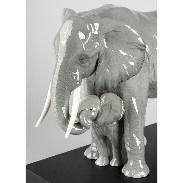Load image into Gallery viewer, Lladro Leading The Way Elephants Sculpture
