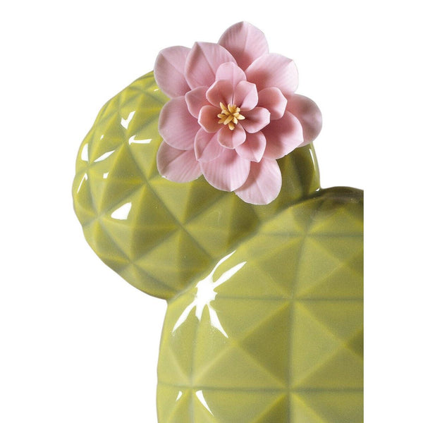 Load image into Gallery viewer, Lladro Opuntia Cactus Diffuser - Gardens of Valencia Scent
