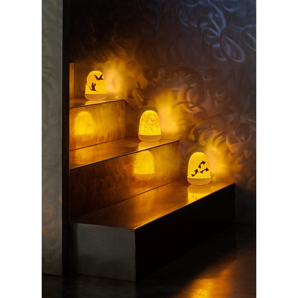 Load image into Gallery viewer, Lladro Cranes Dome Table Lamp
