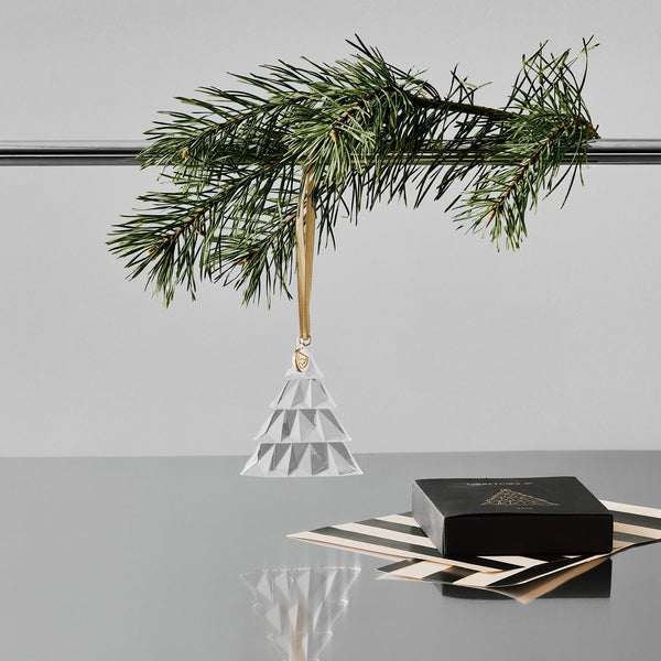 Load image into Gallery viewer, Orrefors 2026 Annual Ornament - Christmas Tree - Clear
