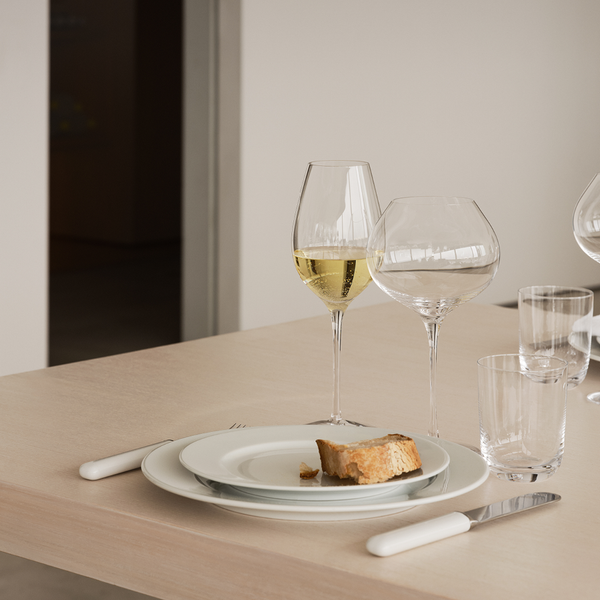 Load image into Gallery viewer, Orrefors Difference Crisp - Set of 2
