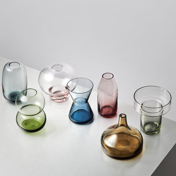 Load image into Gallery viewer, Orrefors Midsummer Cow Vetch Vase
