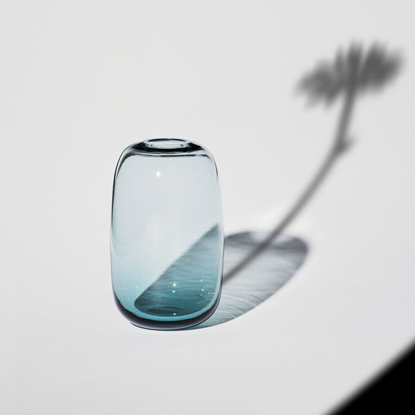 Load image into Gallery viewer, Orrefors Midsummer Oxeye Daisy Vase
