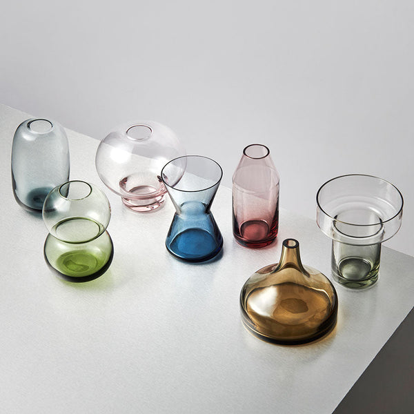 Load image into Gallery viewer, Orrefors Midsummer Peach-Leaved Bellflower Vase
