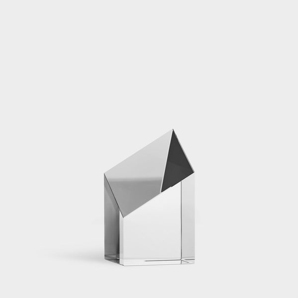 Load image into Gallery viewer, Orrefors Apex Award Small
