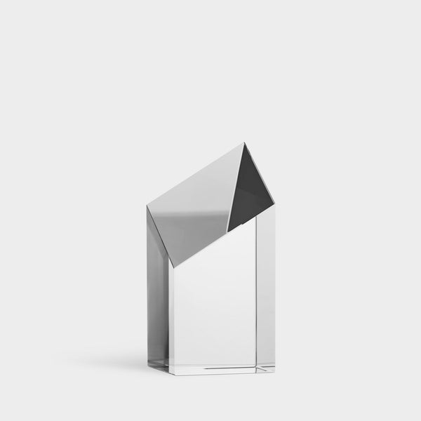 Load image into Gallery viewer, Orrefors Apex Award Medium

