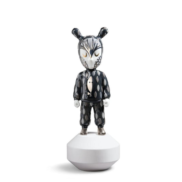 Load image into Gallery viewer, Lladro The Guest By Rolito Sculpture - Small Model - Numbered Edition
