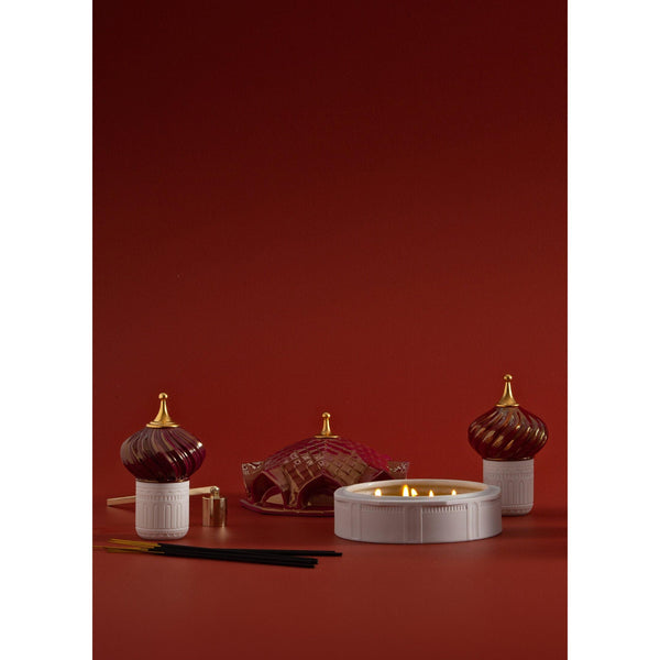 Load image into Gallery viewer, Lladro Mulberry Spire Candle 1001 Lights - Night approaches Scent
