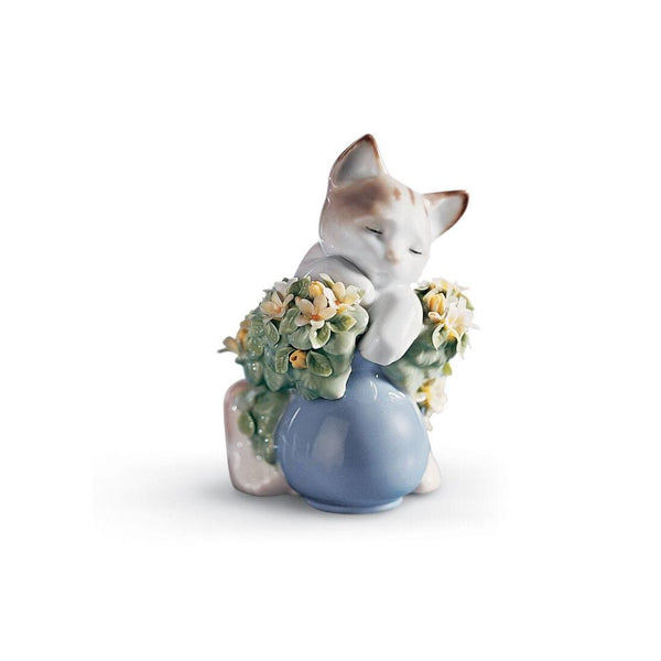 Load image into Gallery viewer, Lladro Dreamy Kitten Cat Figurine
