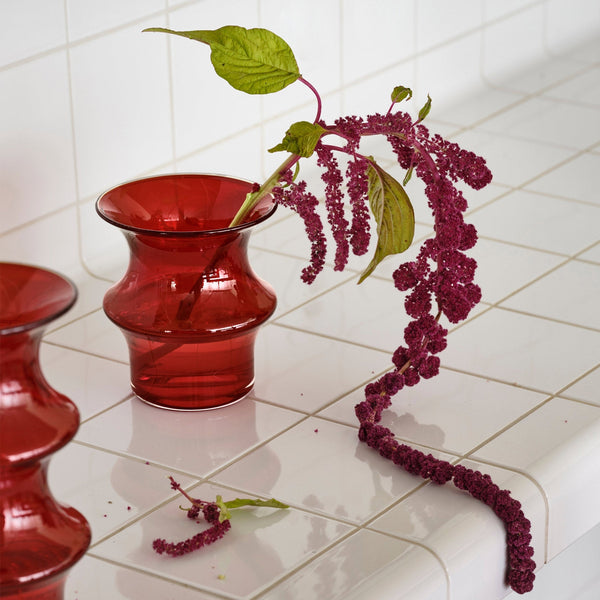 Load image into Gallery viewer, Kosta Boda Pagod Vase Red Small
