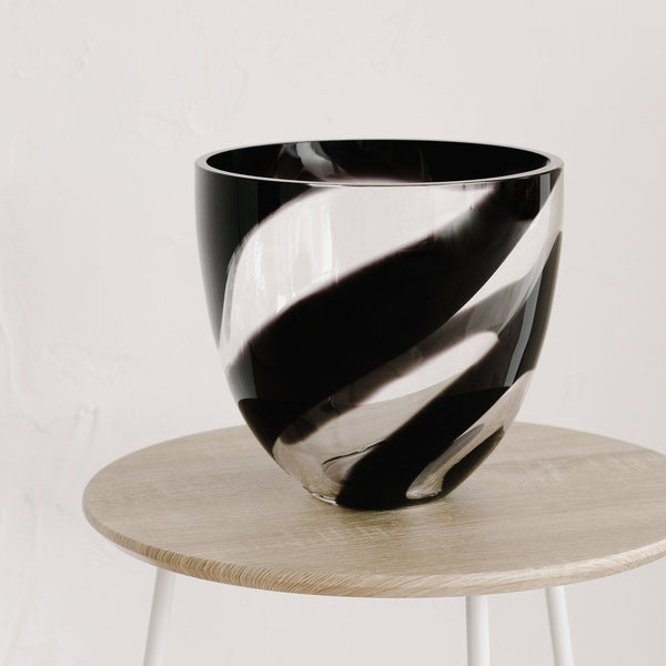 Load image into Gallery viewer, Kosta Boda Non Stop Black Bowl
