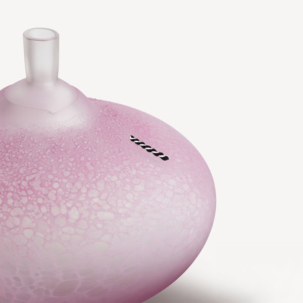 Load image into Gallery viewer, Kosta Boda Beans Pink
