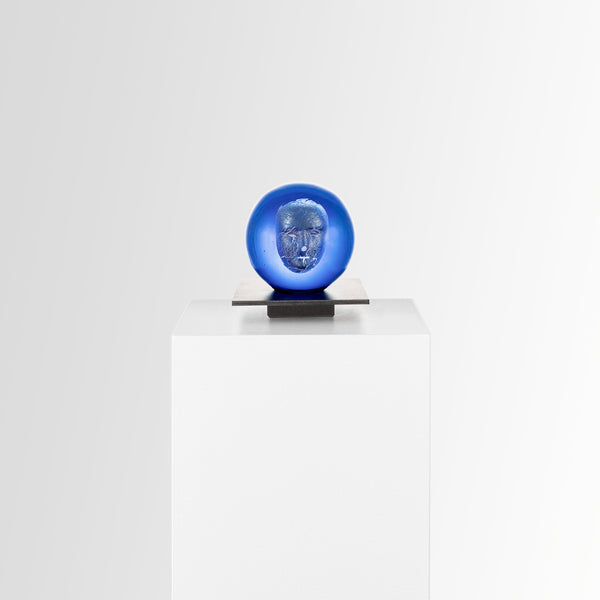 Load image into Gallery viewer, Kosta Boda Headman Blue
