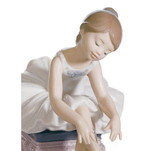 Lladro Little Ballerina I Girl Figurine