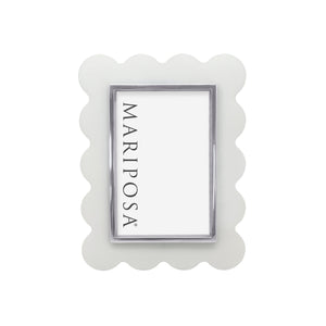 Mariposa White Acrylic Mod Scallop 4x6 Frame